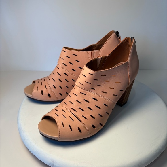 Clark’s Banoy Takala Peeptoe blush-pink heels women’s sz 8.5 - Picture 1 of 10